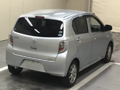 Toyota PIXIS EPOCH  с аукциона в Японии