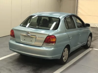 Toyota PLATZ  с аукциона в Японии