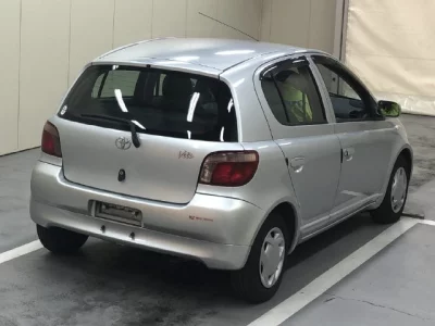 Toyota VITZ  с аукциона в Японии