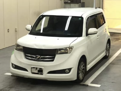 Toyota BB  с аукциона в Японии