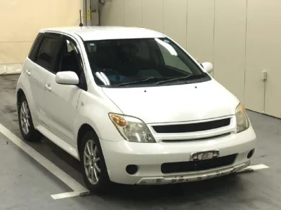 Toyota IST  с аукциона в Японии