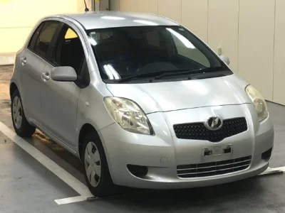 Toyota VITZ  с аукциона в Японии