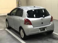 Toyota VITZ лот № 6172 оценка 3.5  с аукциона в Японии 1