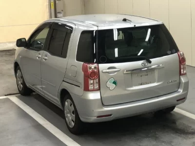 Toyota RAUM  с аукциона в Японии