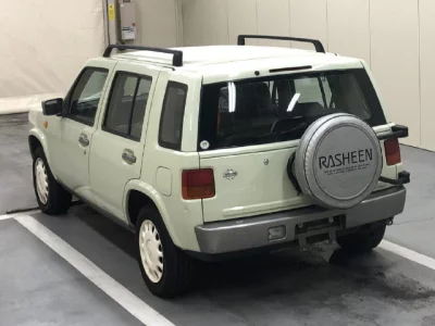 Nissan RASHEEN  с аукциона в Японии
