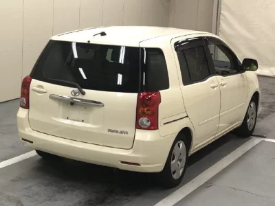 Toyota RAUM  с аукциона в Японии