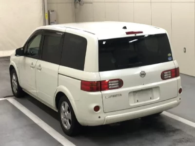 Nissan Lafesta