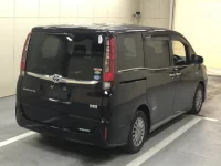 Toyota ESQUIRE лот № 2018 оценка 3.5  с аукциона в Японии 3