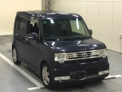 Toyota PIXIS SPACE  с аукциона в Японии