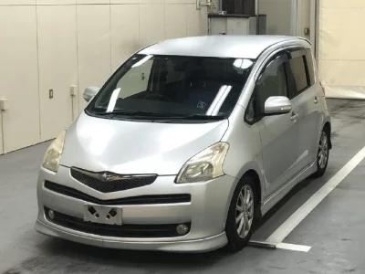 Toyota RACTIS  с аукциона в Японии