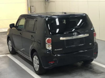 Toyota COROLLA RUMION