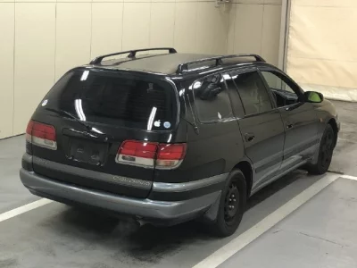 Toyota CALDINA  с аукциона в Японии