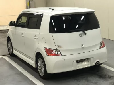 Toyota BB  с аукциона в Японии
