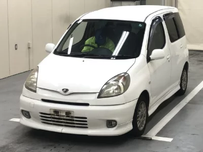 Toyota FUNCARGO  с аукциона в Японии