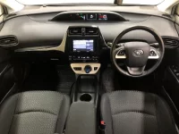 Toyota Prius лот № 2315 оценка 4  с аукциона в Японии 4