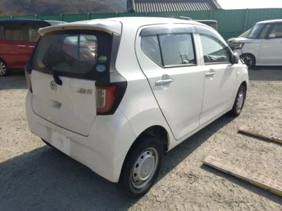 Daihatsu MIRA E S