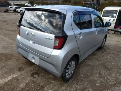 Daihatsu MIRA E S