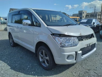Mitsubishi DELICA D5