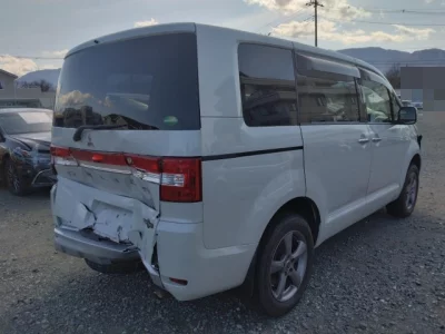 Mitsubishi DELICA D5