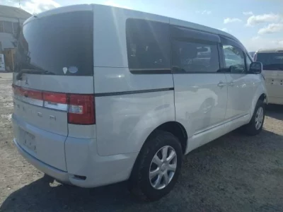 Mitsubishi DELICA D5