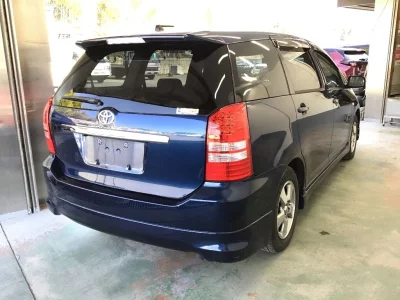 Toyota WISH  с аукциона в Японии