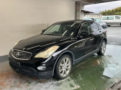 Nissan Skyline Crossover