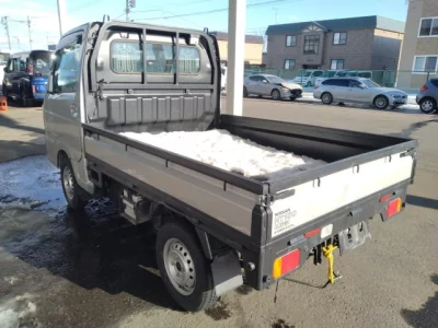 Nissan NT100 Clipper
