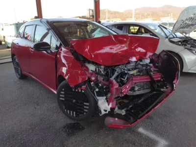 Nissan AURA
