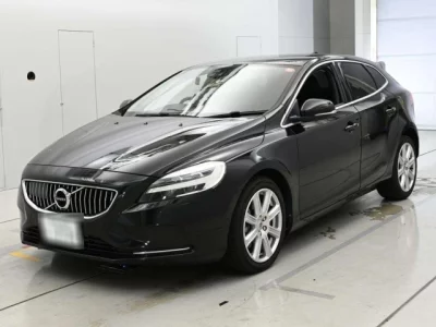 Volvo V40  с аукциона в Японии