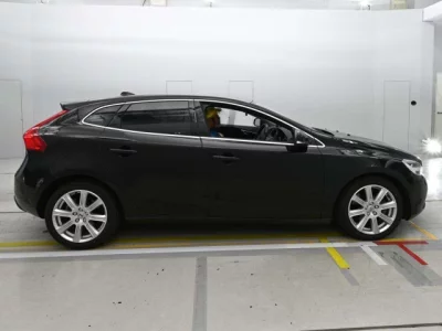 Volvo V40  с аукциона в Японии