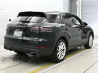 Porsche Cayenne лот № 38009 оценка 4.5  с аукциона в Японии 1