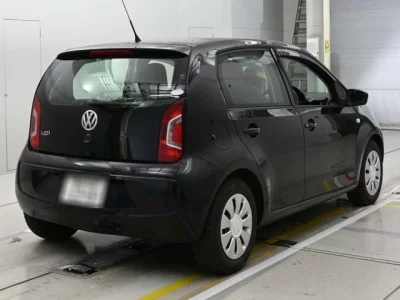 Volkswagen UP  с аукциона в Японии