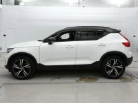 Volvo XC40 лот № 38020 оценка 4  с аукциона в Японии 3