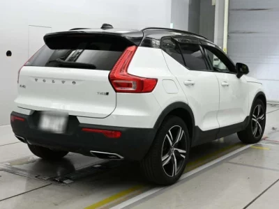 Volvo XC40  с аукциона в Японии