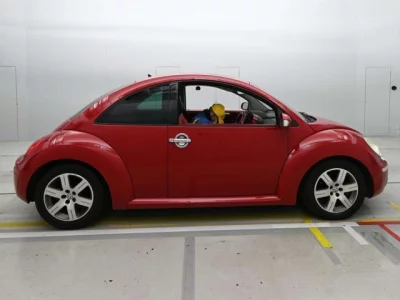 Volkswagen NEW BEETLE