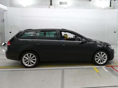 Volkswagen GOLF VARIANT