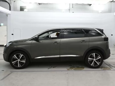 Peugeot 5008  с аукциона в Японии