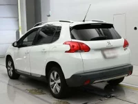 Peugeot 2008 лот № 38058 оценка 3.5  с аукциона в Японии 5