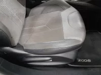 Peugeot 2008 лот № 38058 оценка 3.5  с аукциона в Японии 9