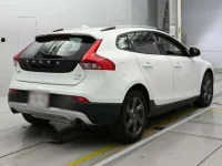 Volvo V40 лот № 38096 оценка 3.5  с аукциона в Японии 1