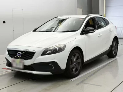 Volvo V40  с аукциона в Японии