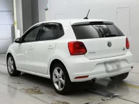 Volkswagen Polo лот № 38162 оценка 4.5  с аукциона в Японии 5
