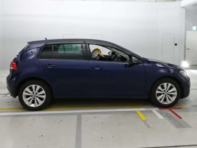 Volkswagen Golf  с аукциона в Японии