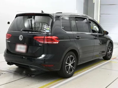 Volkswagen GOLF TOURAN  с аукциона в Японии