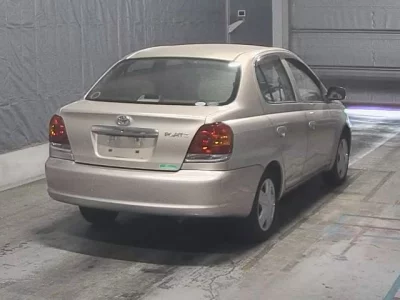 Toyota PLATZ  с аукциона в Японии