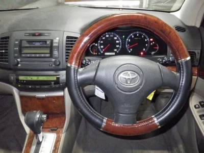 Toyota PREMIO  с аукциона в Японии