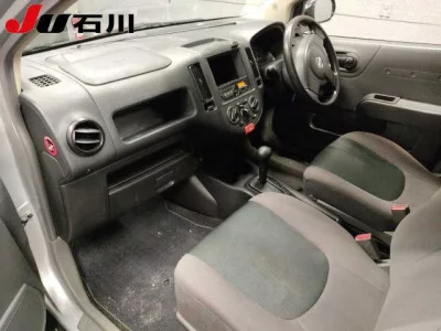 Nissan AD
