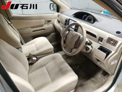 Toyota RAUM  с аукциона в Японии