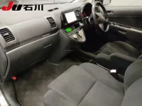 Toyota WISH лот № 4020 оценка R  с аукциона в Японии 3