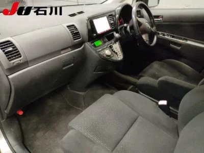 Toyota WISH  с аукциона в Японии